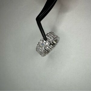 Elegant Silver Band Ring